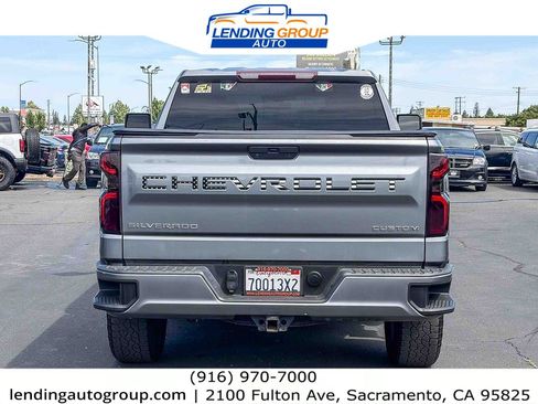 Used 2020 Chevrolet Silverado 1500 Custom w/ Custom Value Package RWD image 3