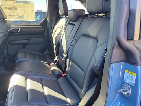 New 2025 Ford Bronco Badlands image 10