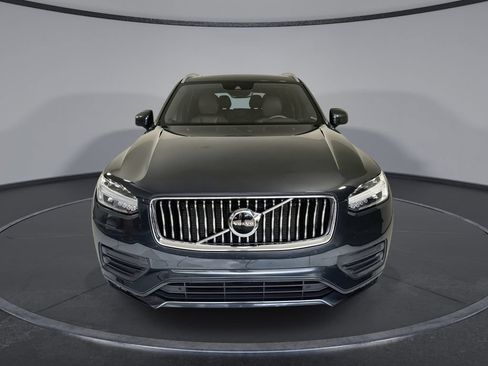 Used 2022 Volvo XC90 T6 Momentum w/ Protection Package Premier AWD/4WD image 3