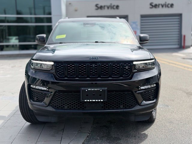 Used 2023 Jeep Grand Cherokee Summit AWD/4WD image 10