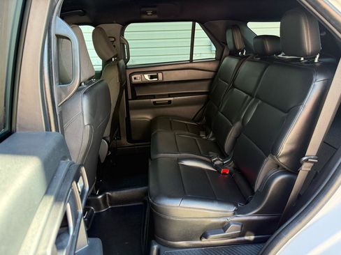 Used 2022 Ford Explorer 4WD Police Interceptor image 5