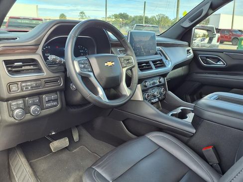 Used 2023 Chevrolet Suburban LT image 24