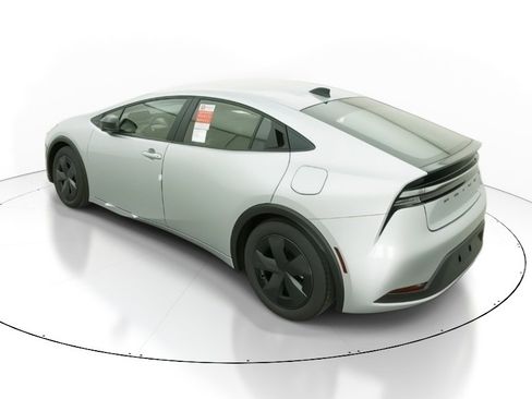 New 2026 Toyota Prius Plug-In Hybrid image 5