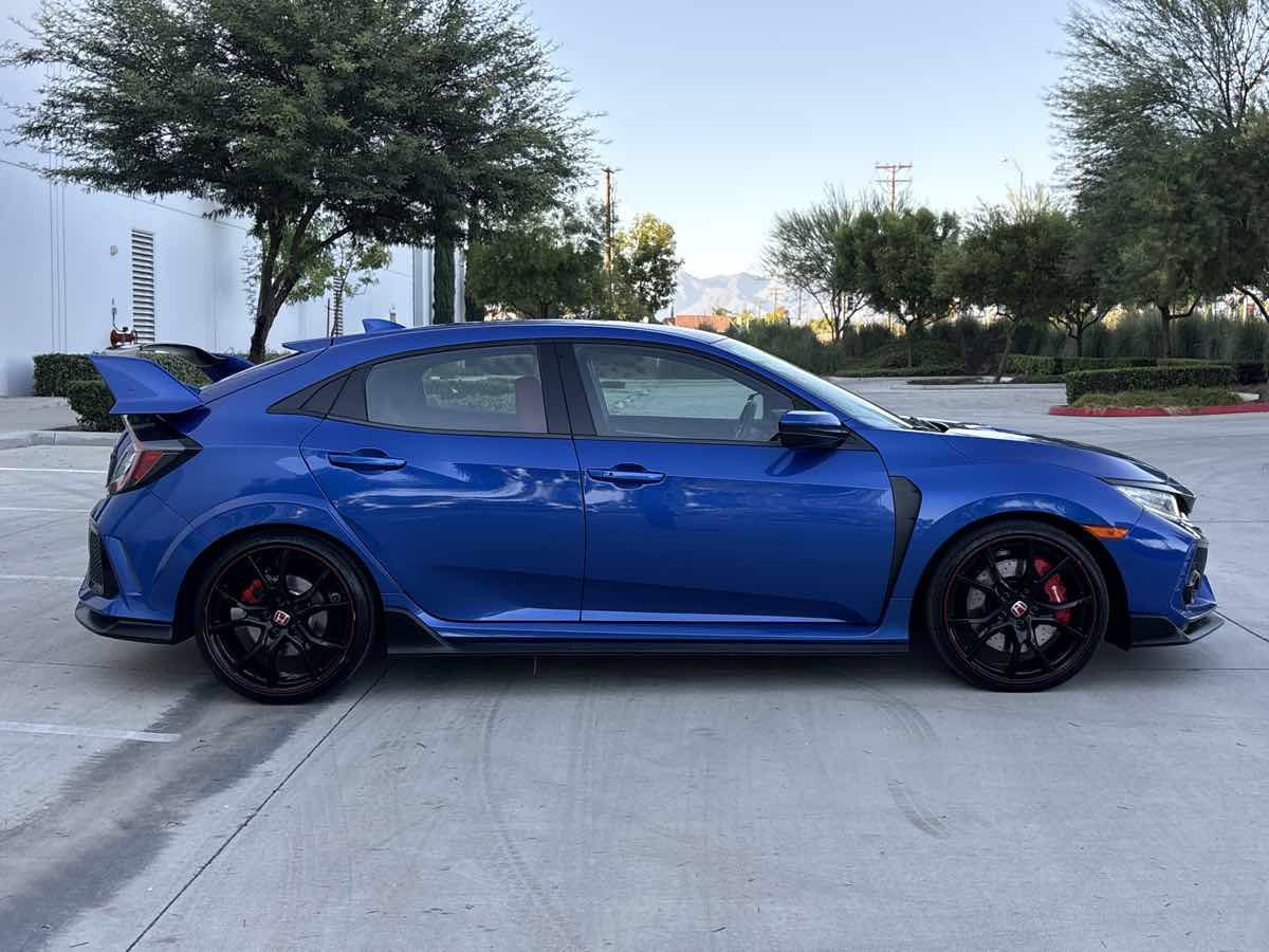 Used 2019 Honda Civic Type R image 2