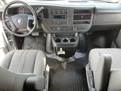 New 2025 GMC Savana 2500 w/ Driver Convenience Package RWD image 21