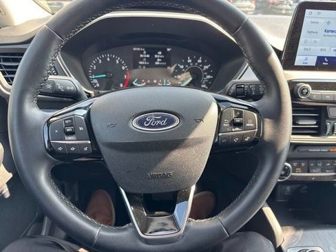 Used 2022 Ford Escape SE w/ Cold Weather Package AWD/4WD image 22