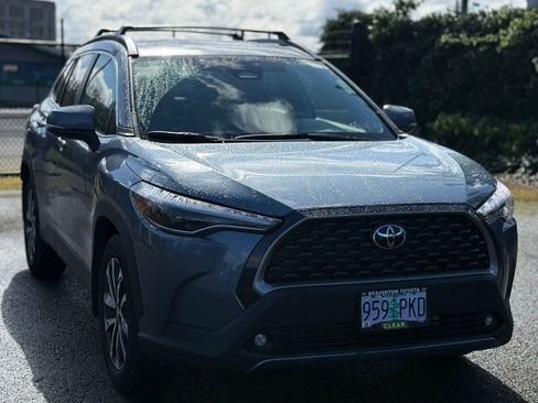 Used 2023 Toyota Corolla Cross XLE w/ Convenience Package image 7