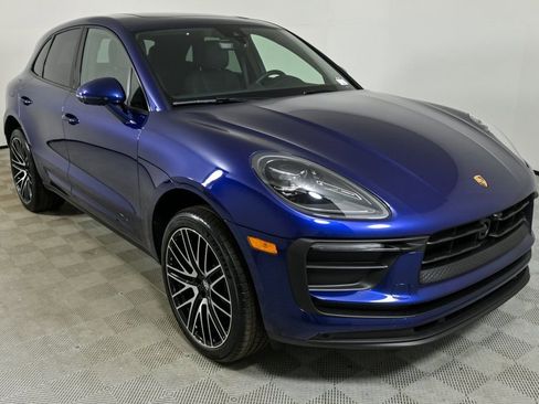 Certified 2026 Porsche Macan AWD/4WD image 27