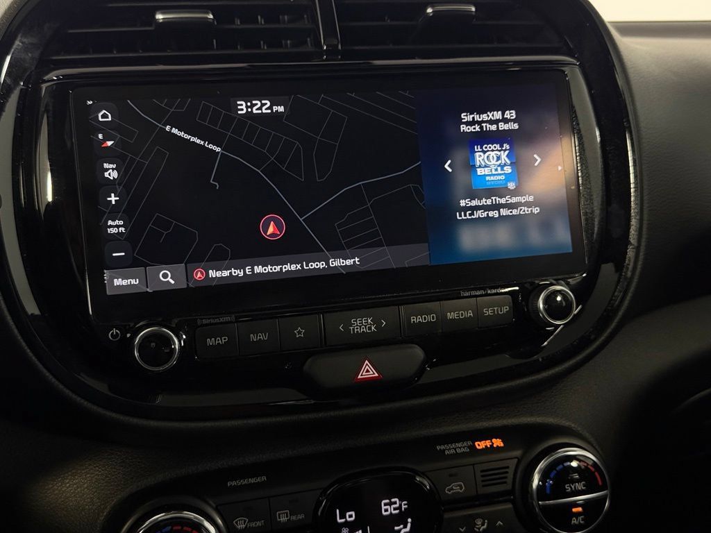 Used 2024 Kia Soul GT-Line w/ Option Group 020 FWD image 18