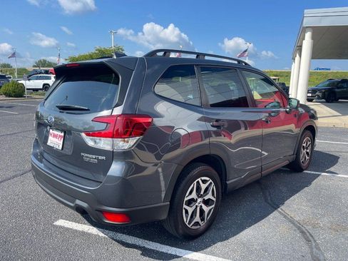 Used 2023 Subaru Forester Premium AWD/4WD image 5