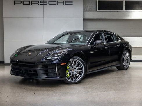 New 2026 Porsche Panamera 4 image 1