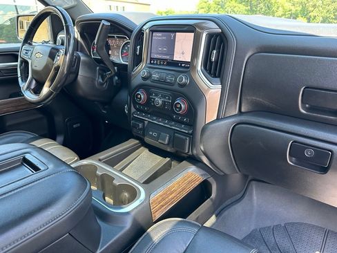 Used 2019 Chevrolet Silverado 1500 High Country w/ Technology Package AWD/4WD image 22