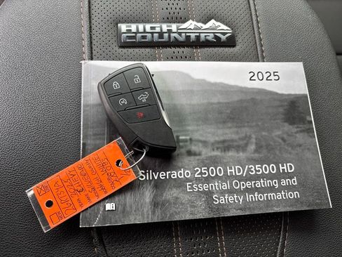 Used 2025 Chevrolet Silverado 2500 High Country w/ High Country Premium Package AWD/4WD image 11