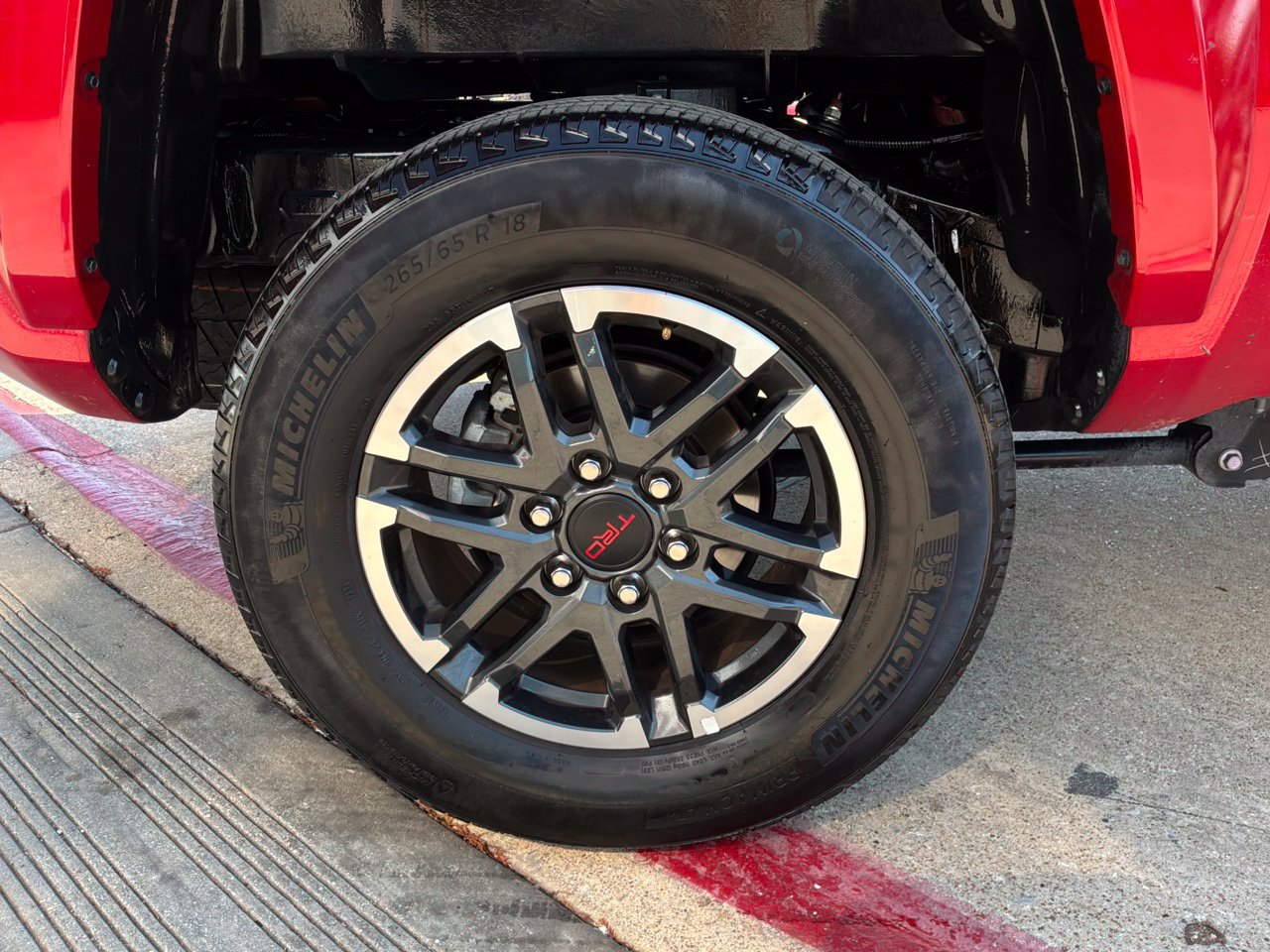 Used 2024 Toyota Tacoma TRD Sport RWD image 9