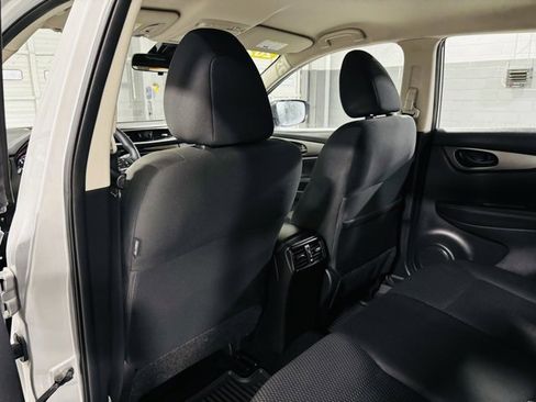 Used 2022 Nissan Rogue Sport S image 22