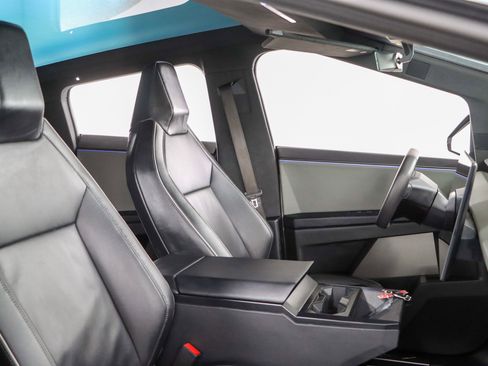 Used 2024 Tesla Cybertruck Cyberbeast AWD/4WD image 24