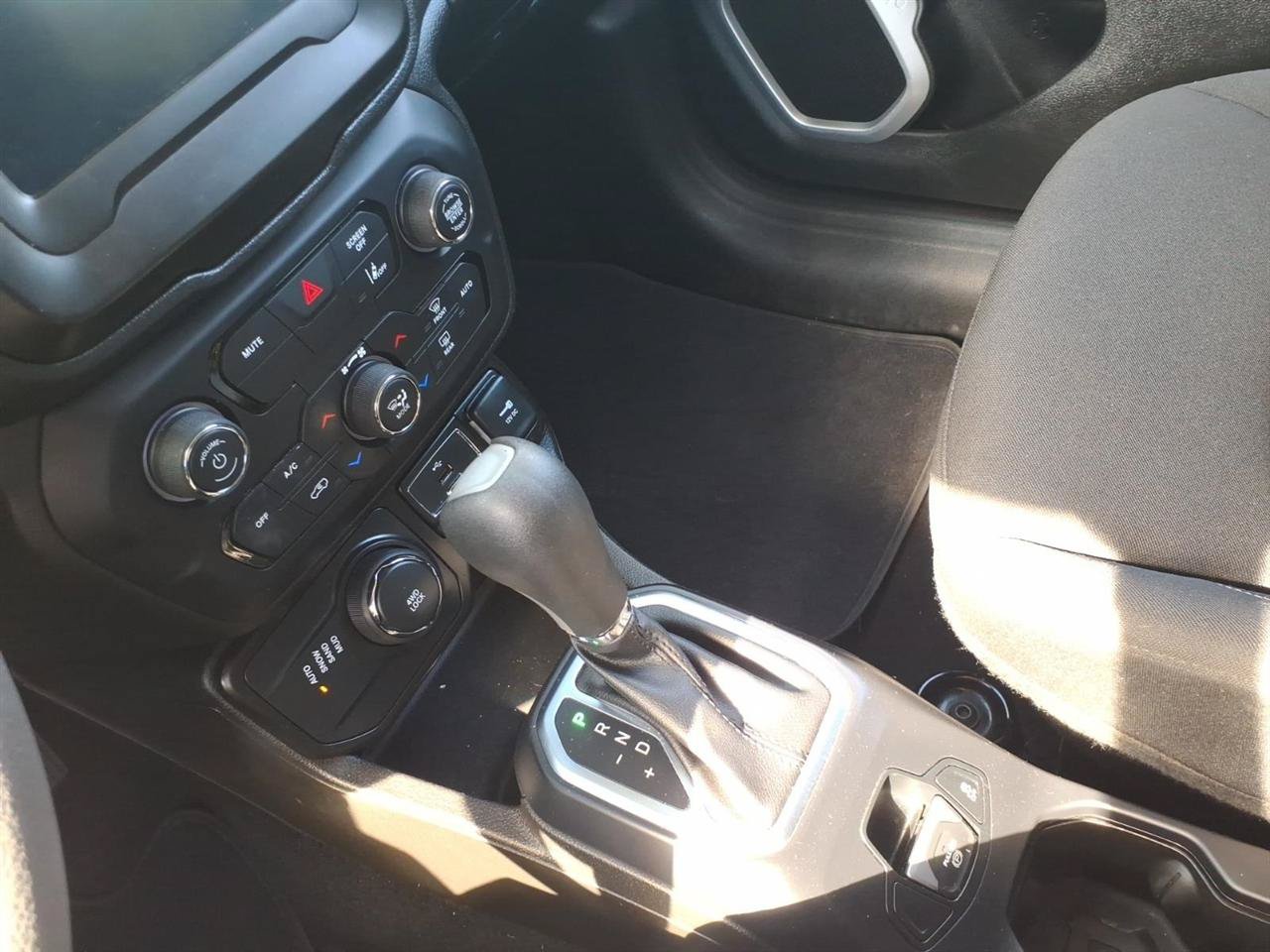 Used 2021 Jeep Renegade Sport AWD/4WD image 12