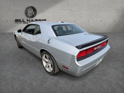 Used 2009 Dodge Challenger SRT8 w/ SRT Option Group II RWD image 3