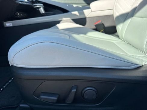 New 2026 Hyundai Elantra Limited image 12