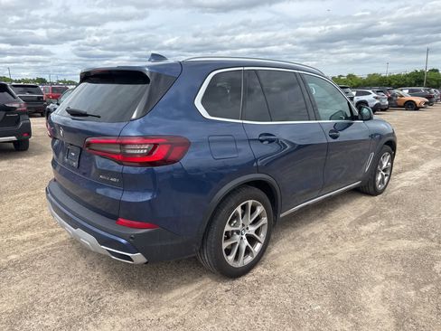 Used 2022 BMW X5 xDrive40i w/ Premium Package AWD/4WD image 3