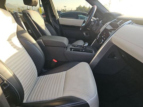 Used 2023 Land Rover Discovery S R-Dynamic AWD/4WD image 11