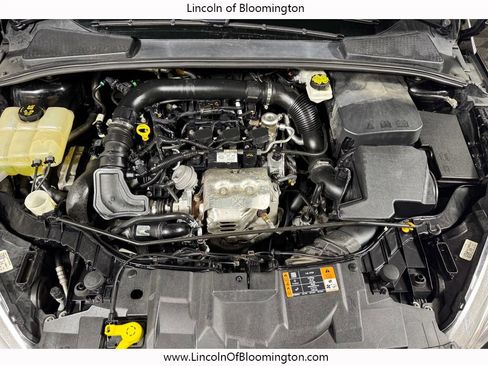Used 2018 Ford Focus SE w/ Cold Weather Package FWD image 23