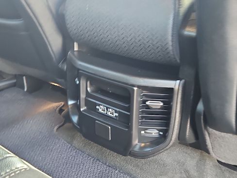 Used 2022 RAM 1500 Laramie AWD/4WD image 29