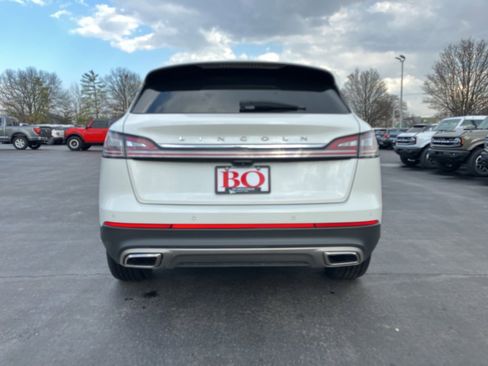 Used 2023 Lincoln Nautilus Reserve w/ Equipment Group 201A image 5