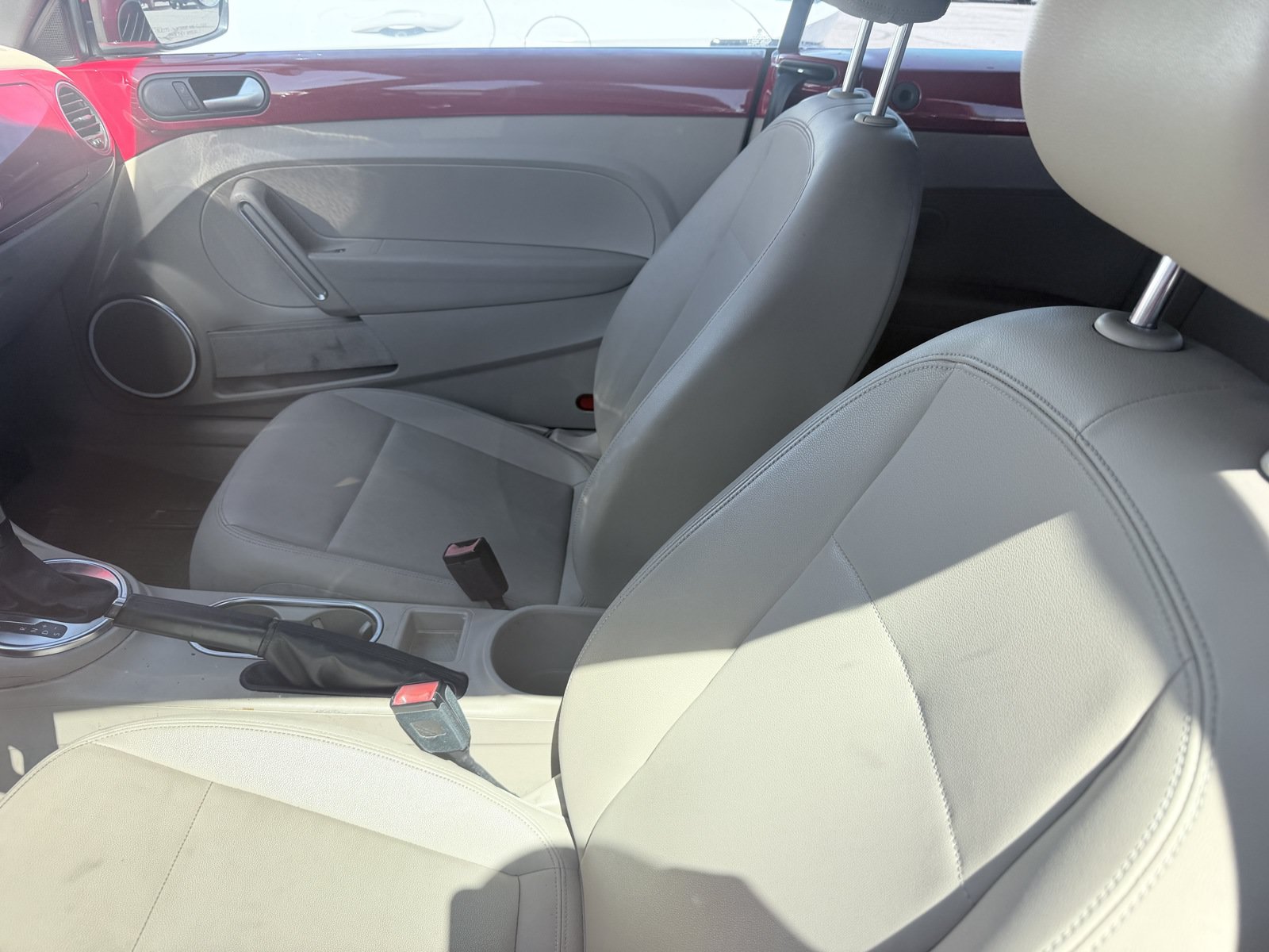 Used 2013 Volkswagen Beetle 2.5 FWD image 2