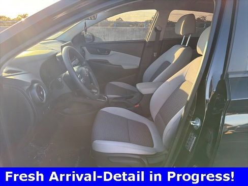 Used 2023 Hyundai Kona SE image 8