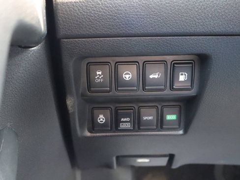Used 2020 Nissan Rogue SL AWD/4WD image 18