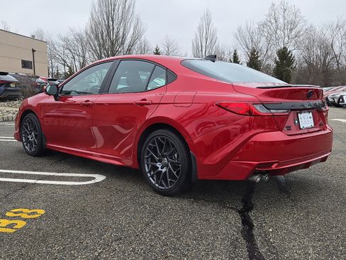 Used 2025 Toyota Camry XSE w/ Premium Plus Package image 4