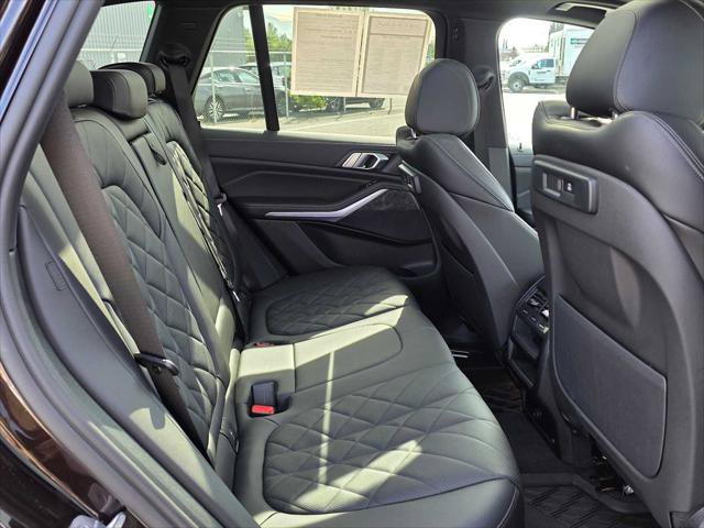 Used 2023 BMW X5 xDrive40i AWD/4WD image 12
