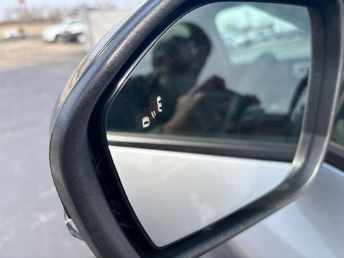 Used 2022 Ford Explorer Limited w/ Equipment Group 301A image 38