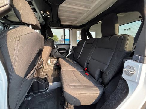 Used 2021 Jeep Wrangler Unlimited Sport AWD/4WD image 19