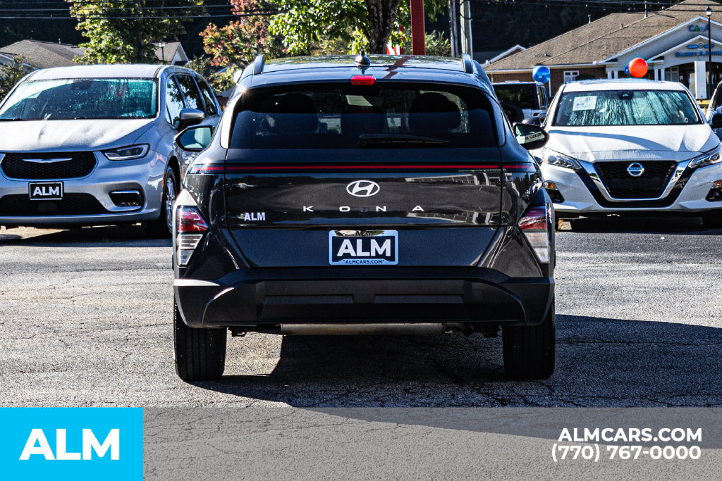 Used 2024 Hyundai Kona SEL FWD image 11