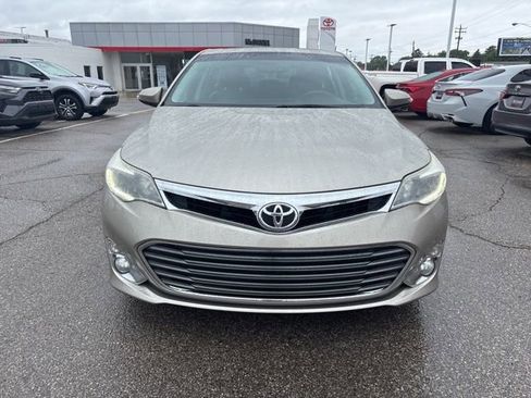 Used 2013 Toyota Avalon Limited FWD image 2