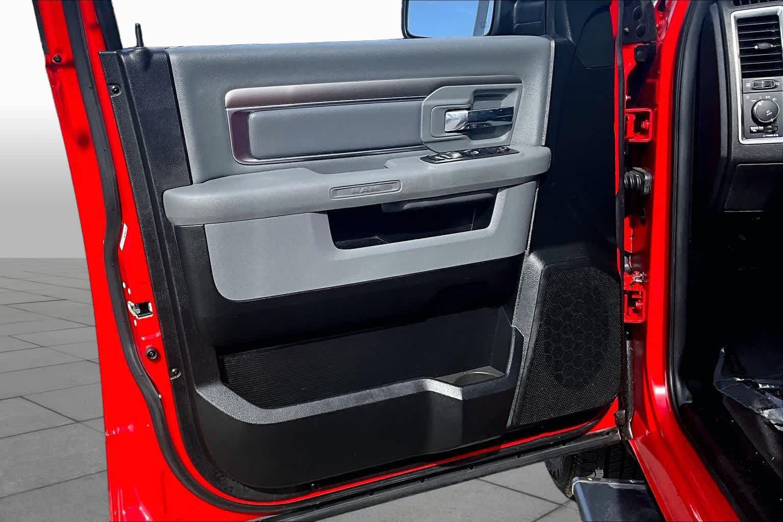 Used 2020 RAM 1500 Warlock RWD image 21