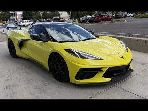 Used 2023 Chevrolet Corvette Stingray Premium Conv w/ Z51 Performance Package RWD image 2