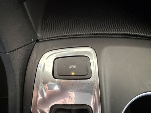 Used 2019 Chevrolet Equinox LT AWD/4WD image 23