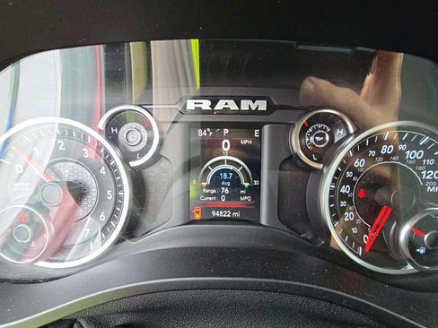 Used 2019 RAM 1500 Big Horn AWD/4WD image 5