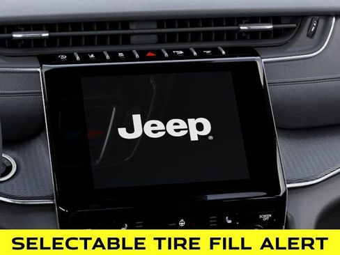 New 2025 Jeep Grand Cherokee L Altitude image 18