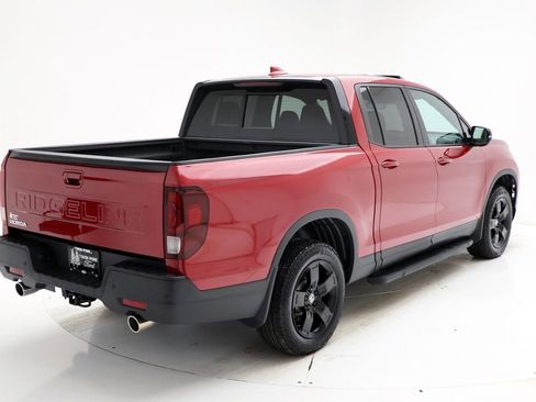 Used 2025 Honda Ridgeline Black Edition image 10