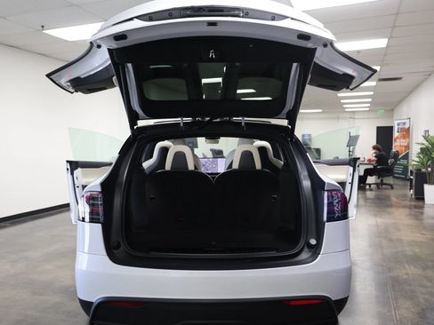 Used 2026 Tesla Model X AWD/4WD image 55
