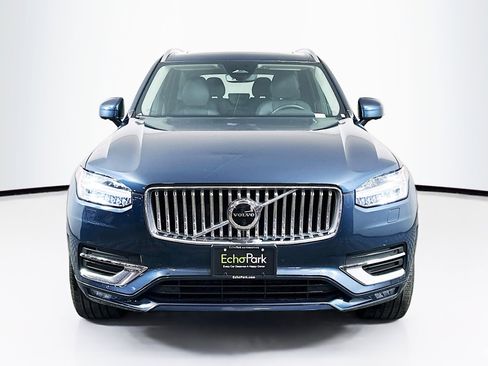 Used 2023 Volvo XC90 B6 Plus image 2