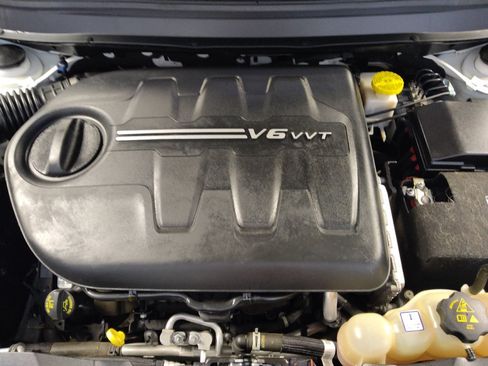 Used 2020 Jeep Cherokee Limited AWD/4WD image 30