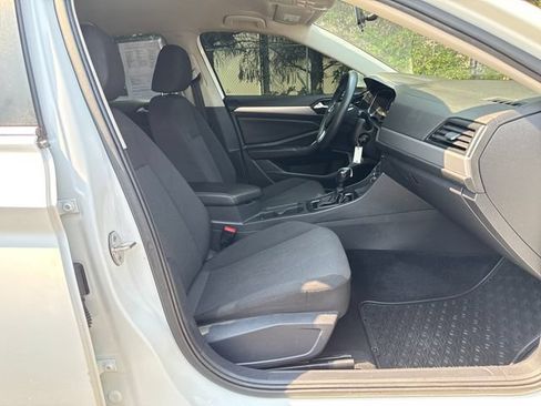 Used 2019 Volkswagen Jetta S FWD image 9