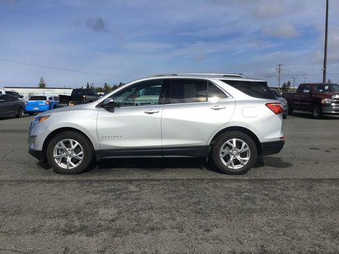 Used 2020 Chevrolet Equinox LT image 1