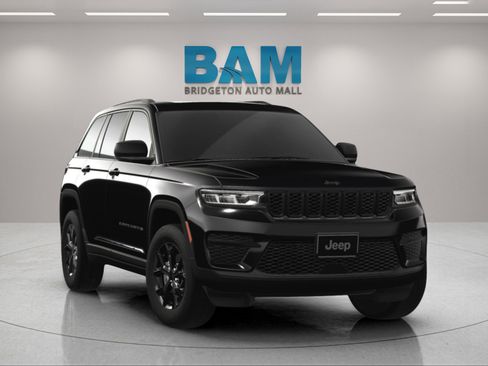 New 2025 Jeep Grand Cherokee Altitude image 2