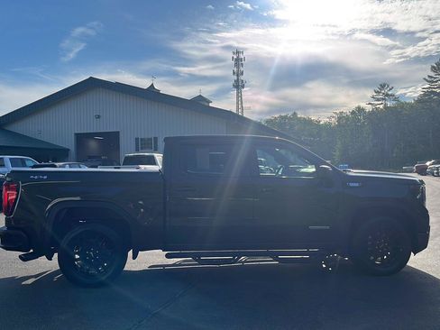 Used 2024 GMC Sierra 1500 Elevation AWD/4WD image 6